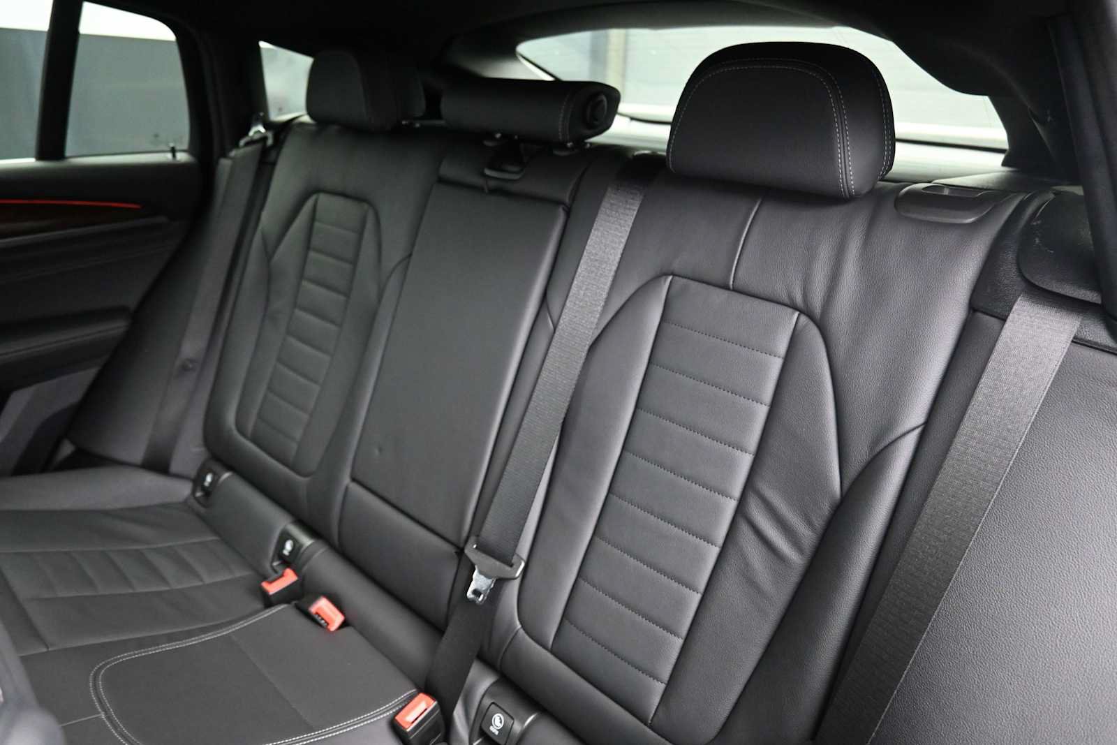 Used 2019 BMW X4 xDrive30i w/ Convenience Package AWD/4WD image 17