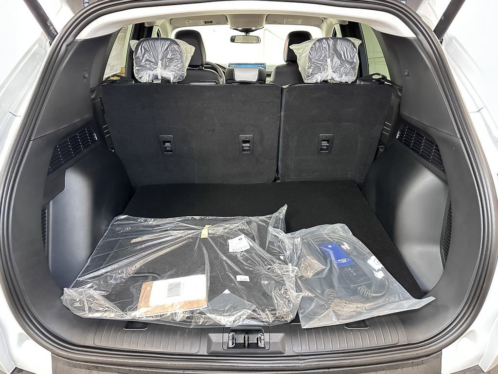 New 2026 Ford Escape SE image 14