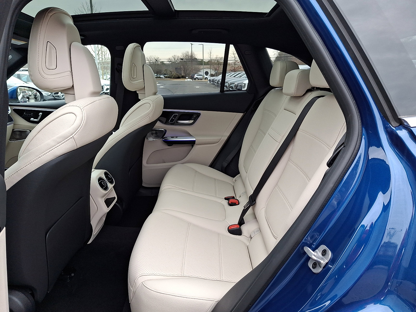 New 2026 Mercedes-Benz GLC 300 4MATIC image 6