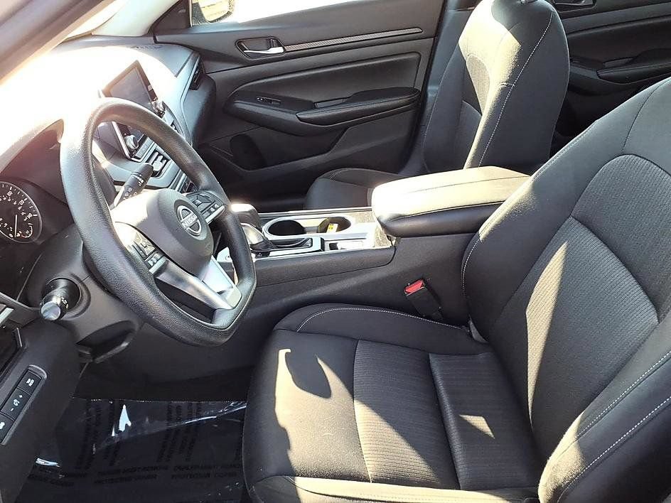 Used 2024 Nissan Altima 2.5 SV AWD/4WD image 15
