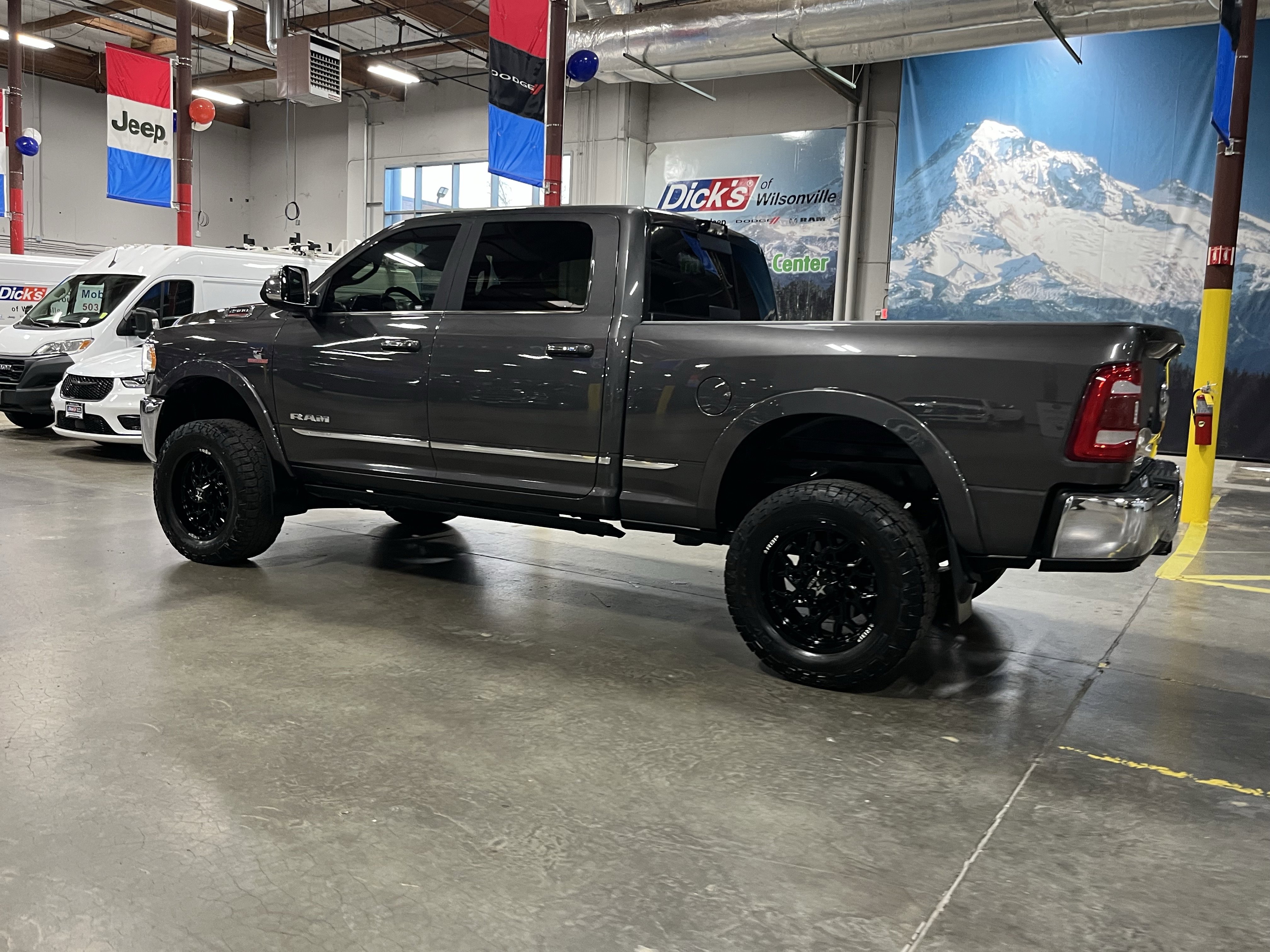 Used 2019 RAM 2500 Limited image 3