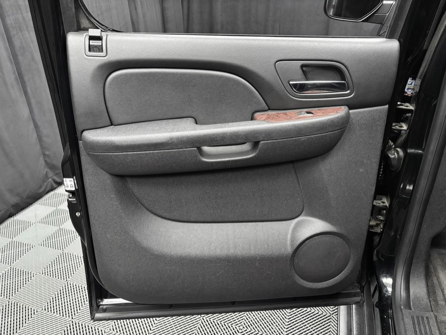 Used 2013 GMC Yukon XL SLT image 23