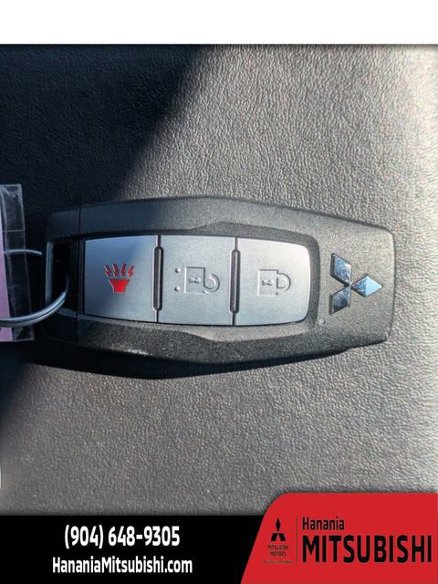 Used 2025 Mitsubishi Outlander ES image 33