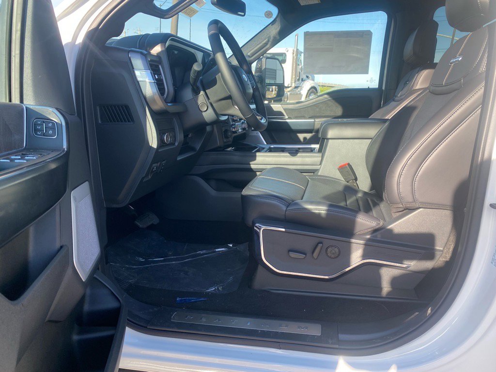New 2025 Ford F250 Platinum image 21