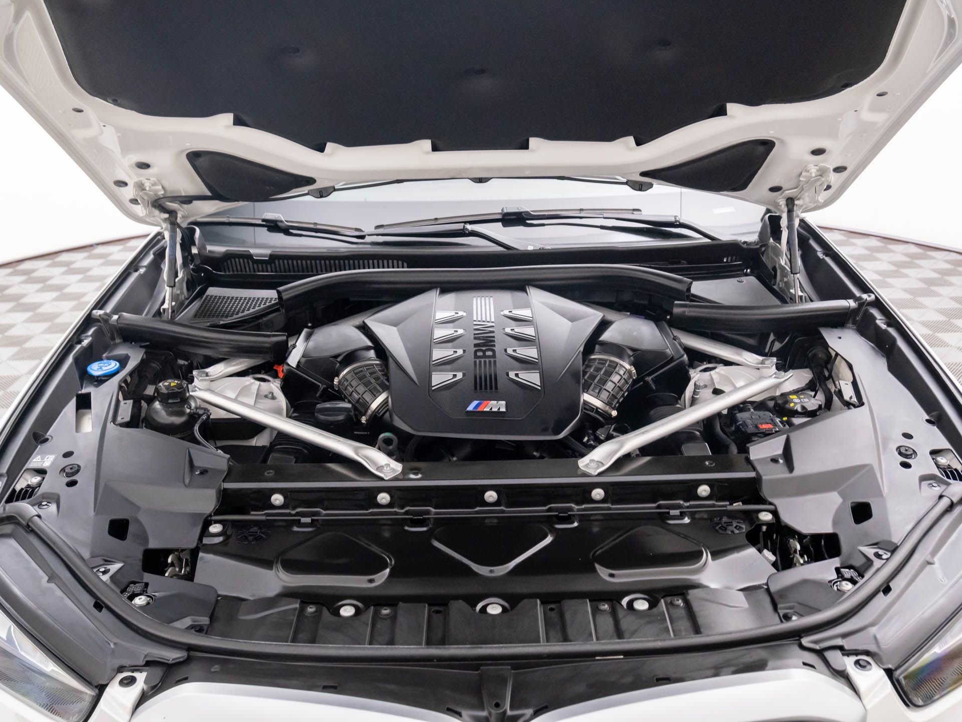 Used 2025 BMW X5 M60i image 34