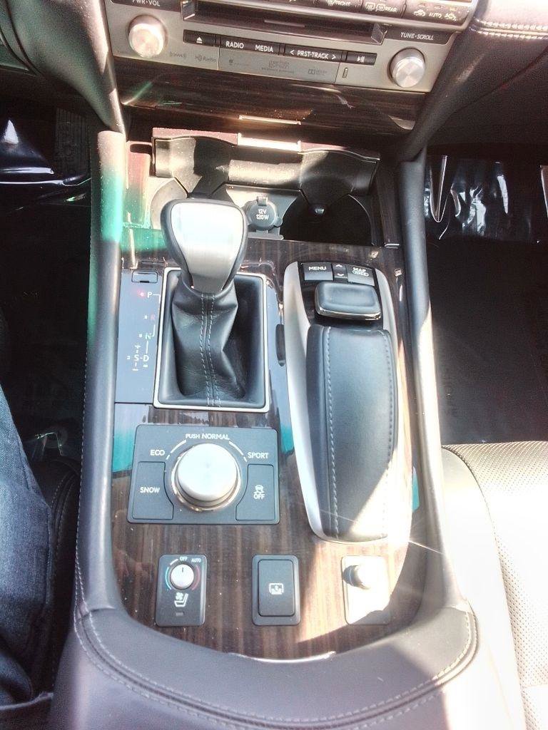 Used 2015 Lexus LS 460 Luxury Sedan w/ Comfort Package image 10