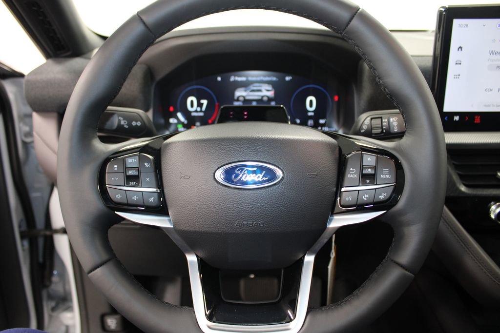 New 2026 Ford Explorer Platinum RWD image 36