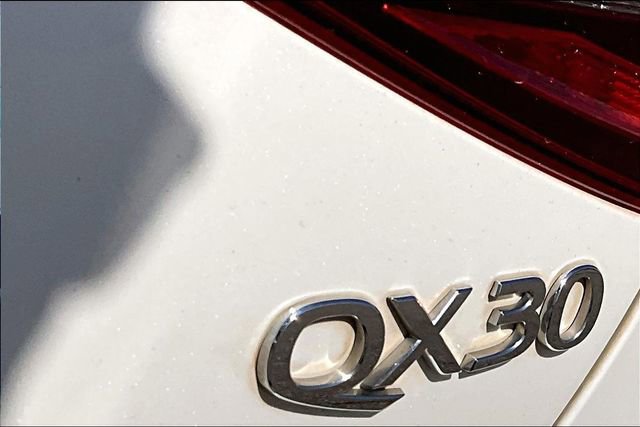 Used 2018 INFINITI QX30 Premium w/ Navigation Package image 8