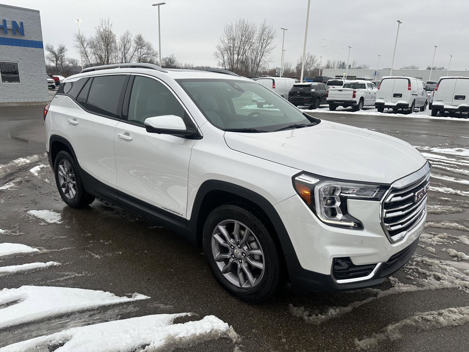 Used 2022 GMC Terrain SLT w/ Infotainment Package II image 17