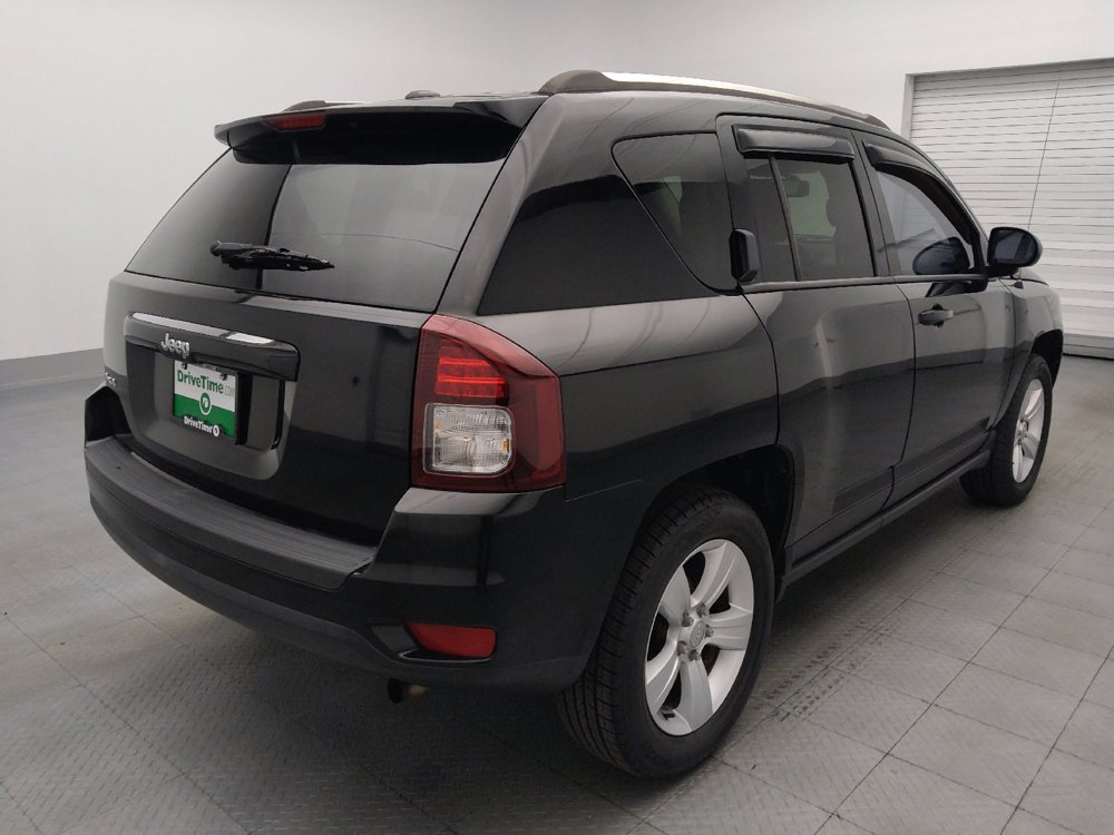 Used 2014 Jeep Compass Latitude w/ Sun/Sound Group AWD/4WD image 9