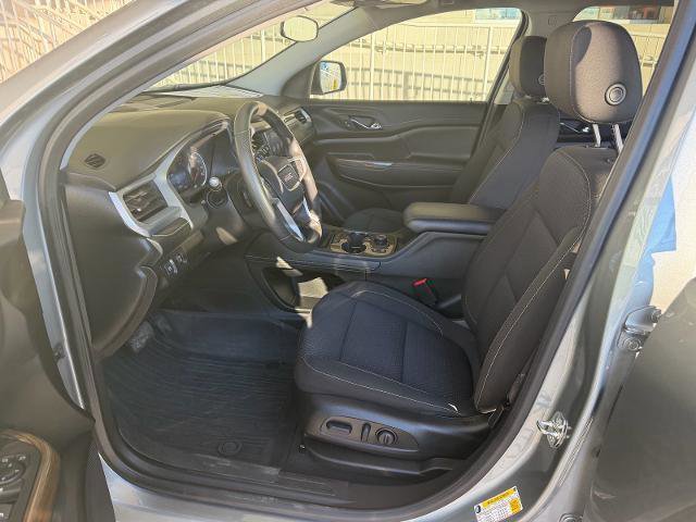 Used 2023 GMC Acadia SLE w/ Driver Convenience Package image 16