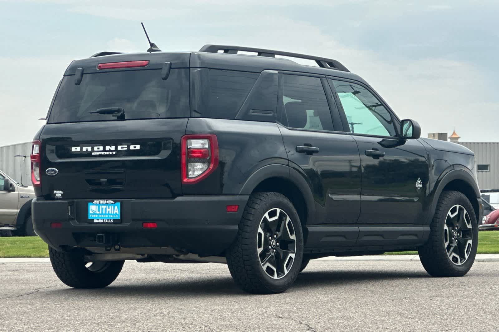 Certified 2023 Ford Bronco Sport Outer Banks w/ Tech Package AWD/4WD image 2