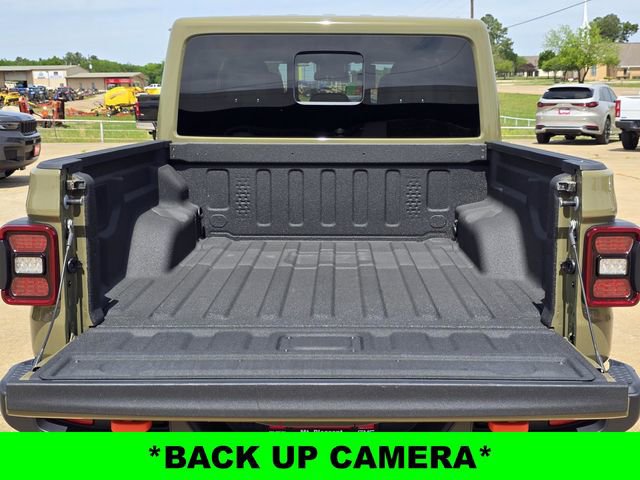 Used 2025 Jeep Gladiator Mojave w/ Convenience Group AWD/4WD image 13