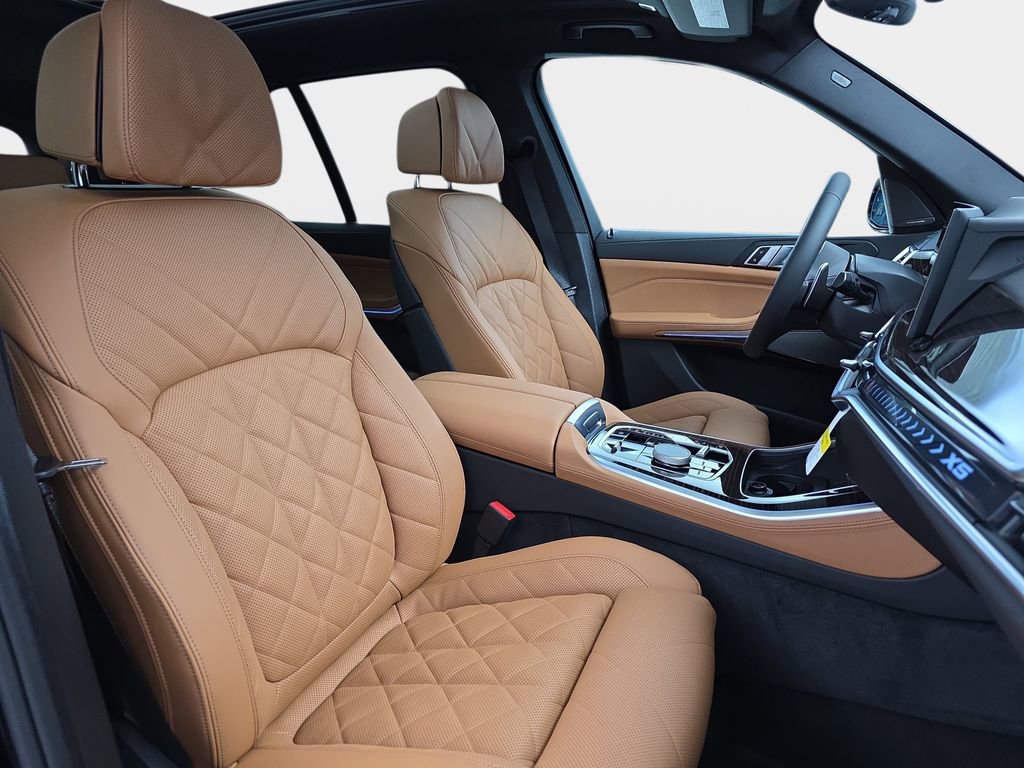 New 2026 BMW X5 xDrive50e image 9