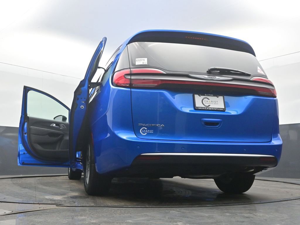 New 2026 Chrysler Pacifica Select image 60