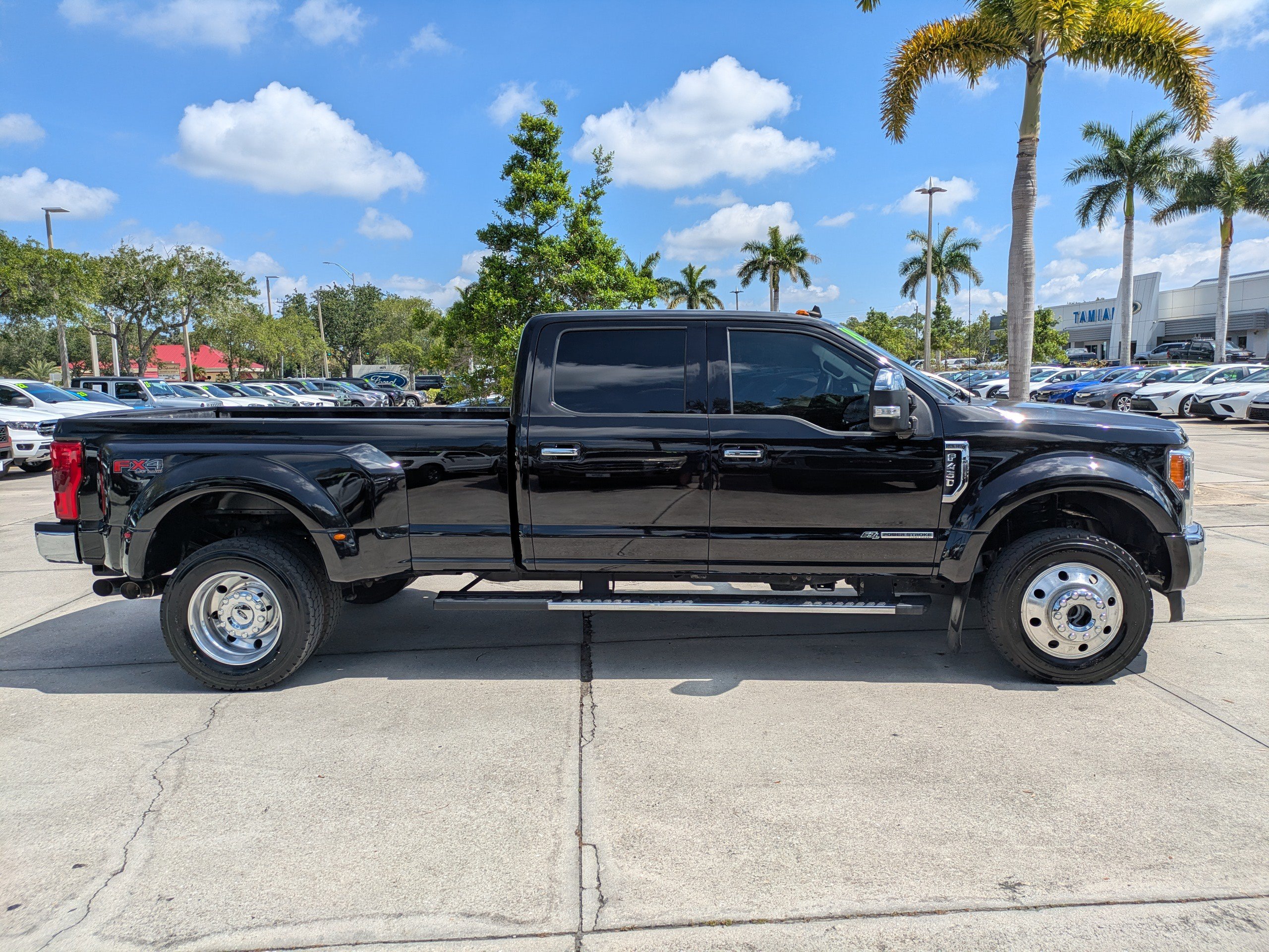 Used 2019 Ford F450 Lariat w/ Lariat Ultimate Package AWD/4WD image 3