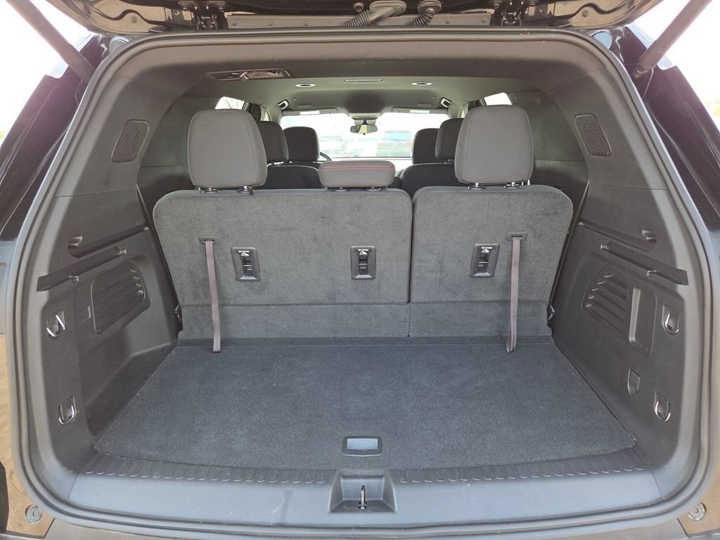 Used 2024 Chevrolet Traverse Z71 w/ LPO, Floor Liner Package AWD/4WD image 27