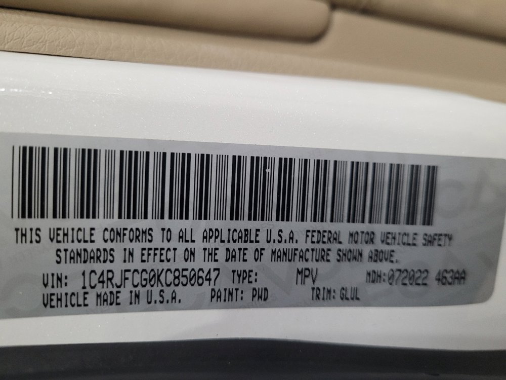 Used 2019 Jeep Grand Cherokee Overland image 33