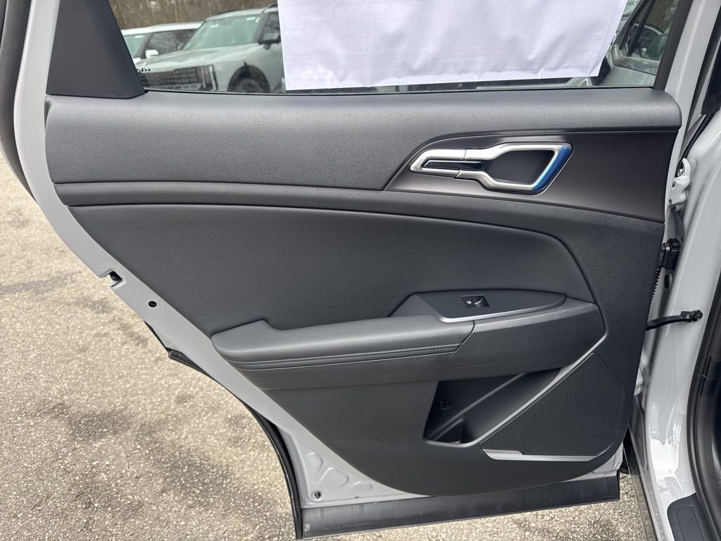 New 2026 Kia Sportage EX image 13