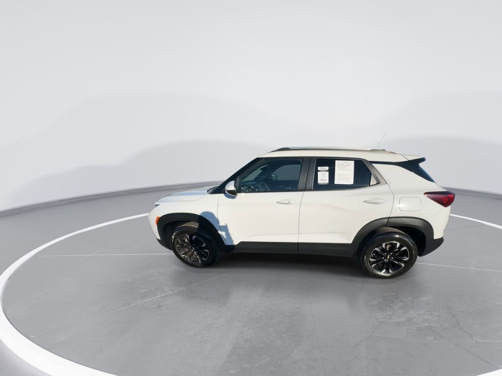 Used 2022 Chevrolet TrailBlazer LT w/ Driver Confidence Package image 5