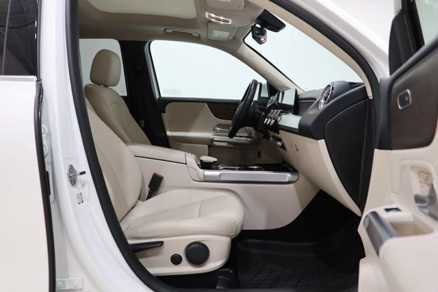 Used 2022 Mercedes-Benz GLB 250 4MATIC image 33