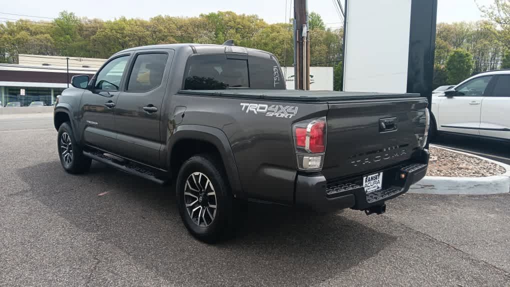 Used 2021 Toyota Tacoma TRD Sport w/ TRD Premium Sport Package AWD/4WD image 3