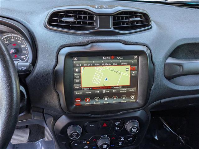 Used 2022 Jeep Renegade Latitude w/ Convenience Group AWD/4WD image 12