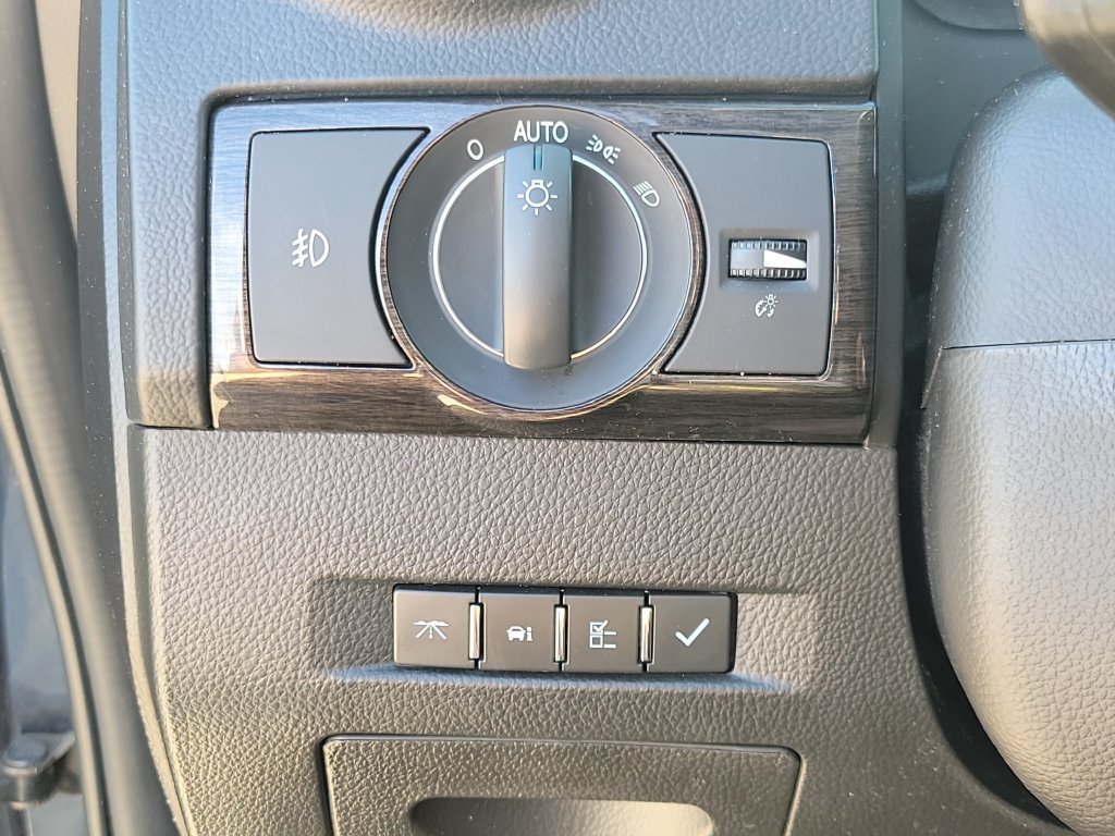 Used 2014 Chevrolet Captiva Sport LS FWD image 19