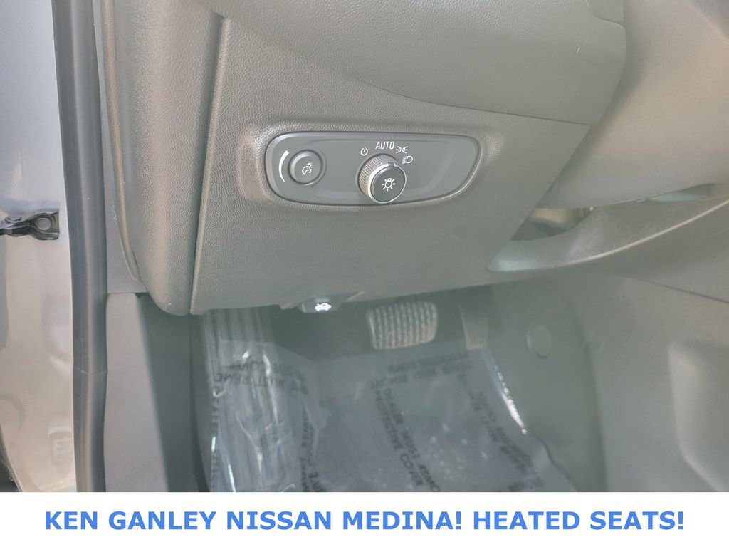 Used 2023 Chevrolet Equinox LT image 36