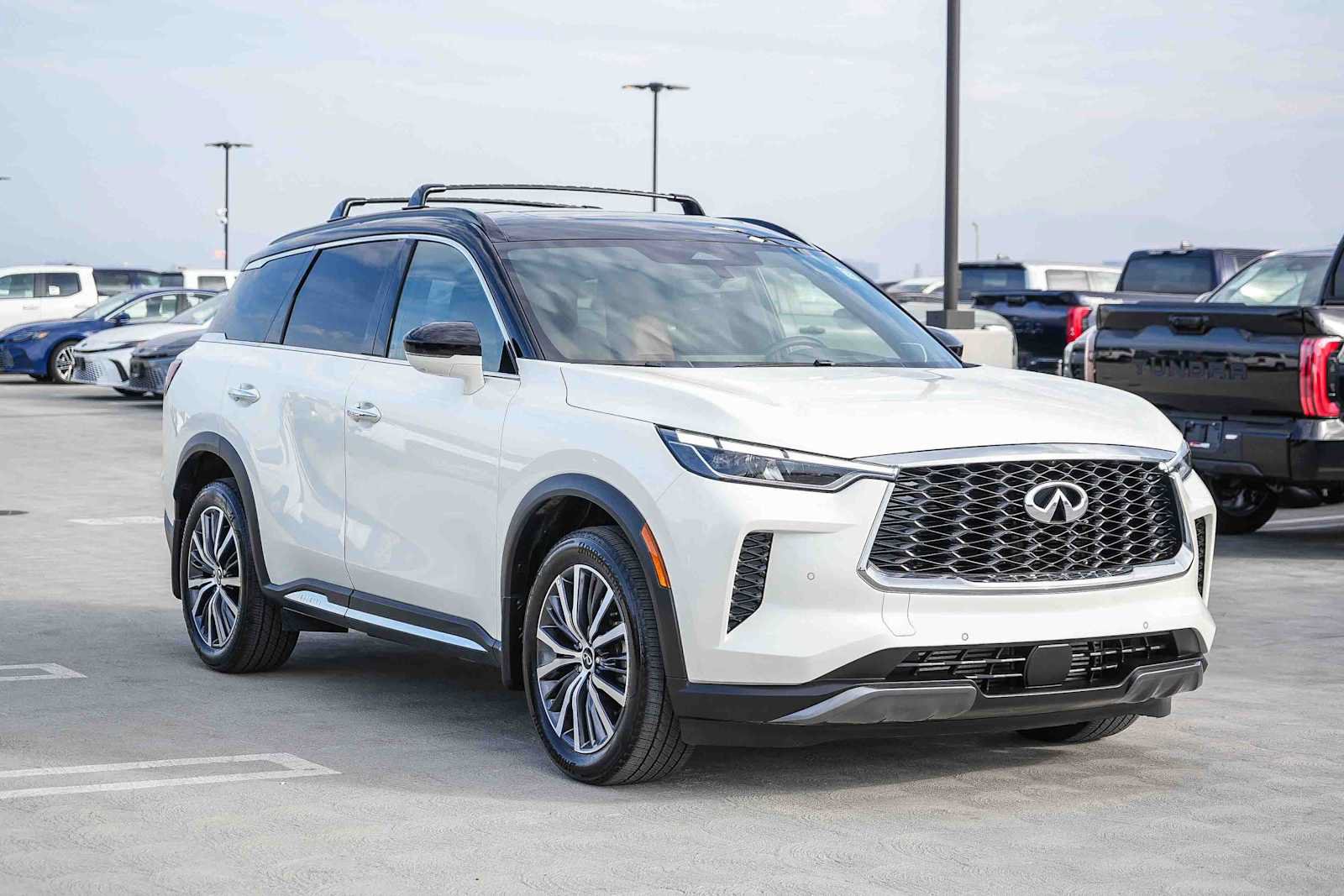 Used 2025 INFINITI QX60 Autograph w/ Cargo Package AWD/4WD image 3