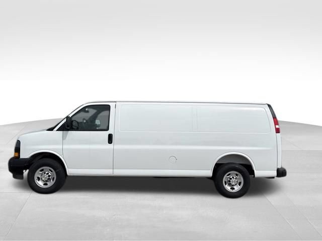 New 2026 Chevrolet Express 2500 Extended w/ Driver Convenience Package RWD image 4