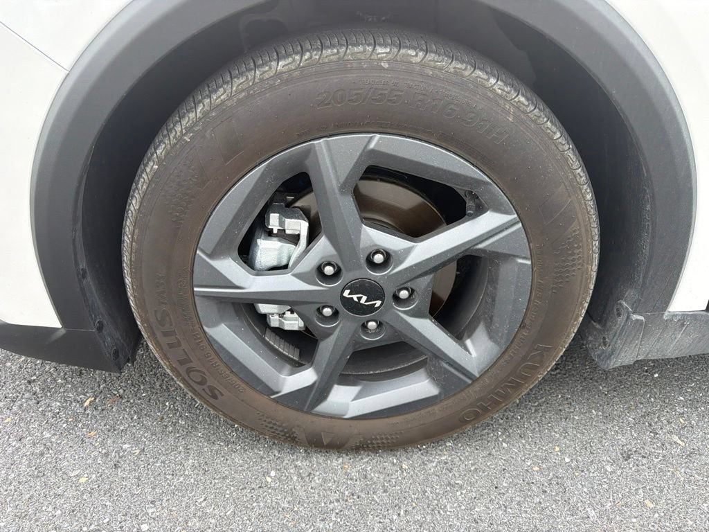 Used 2026 Kia K4 FWD image 14
