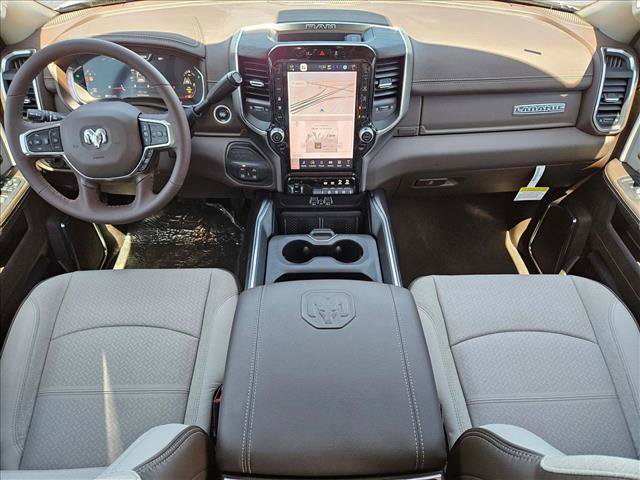 New 2026 RAM 2500 Laramie AWD/4WD image 14