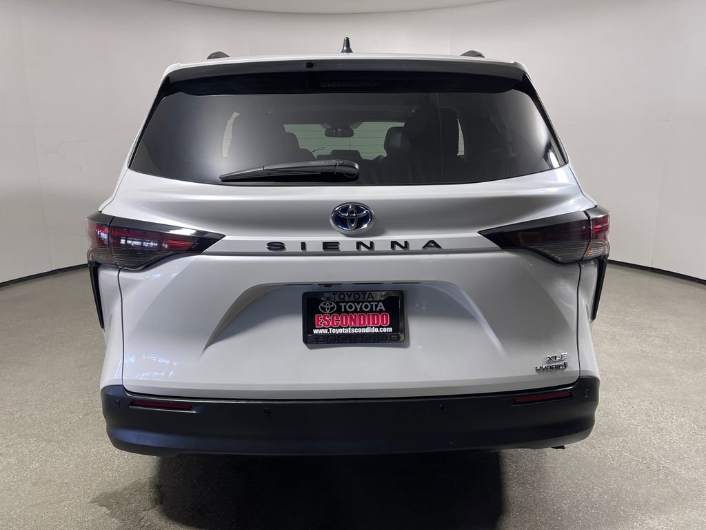 Certified 2024 Toyota Sienna XLE image 4