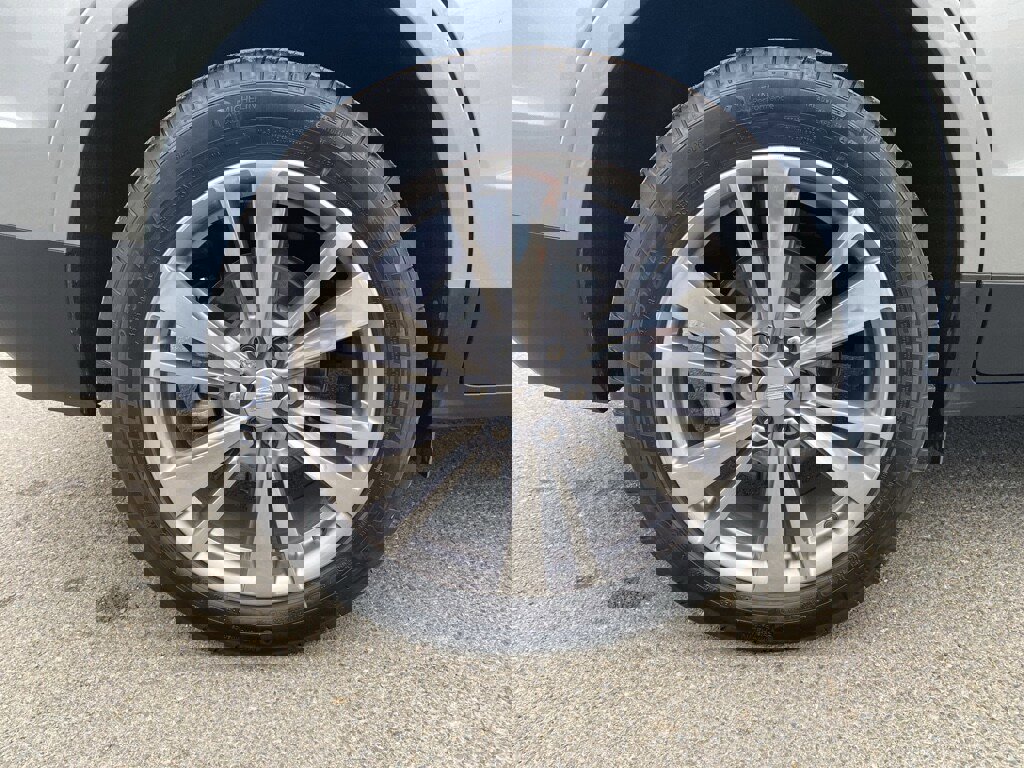 Used 2025 Cadillac XT5 Premium Luxury image 7