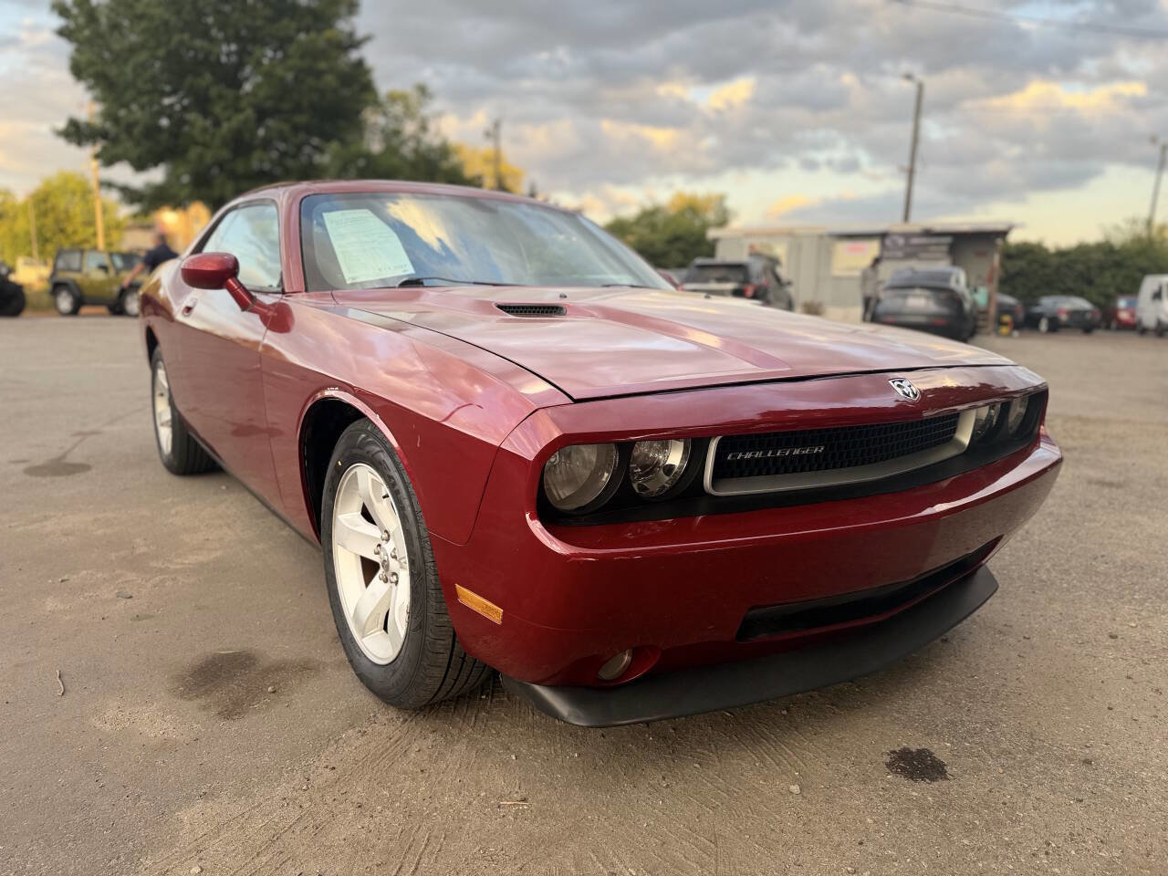 Used 2010 Dodge Challenger SE RWD image 3