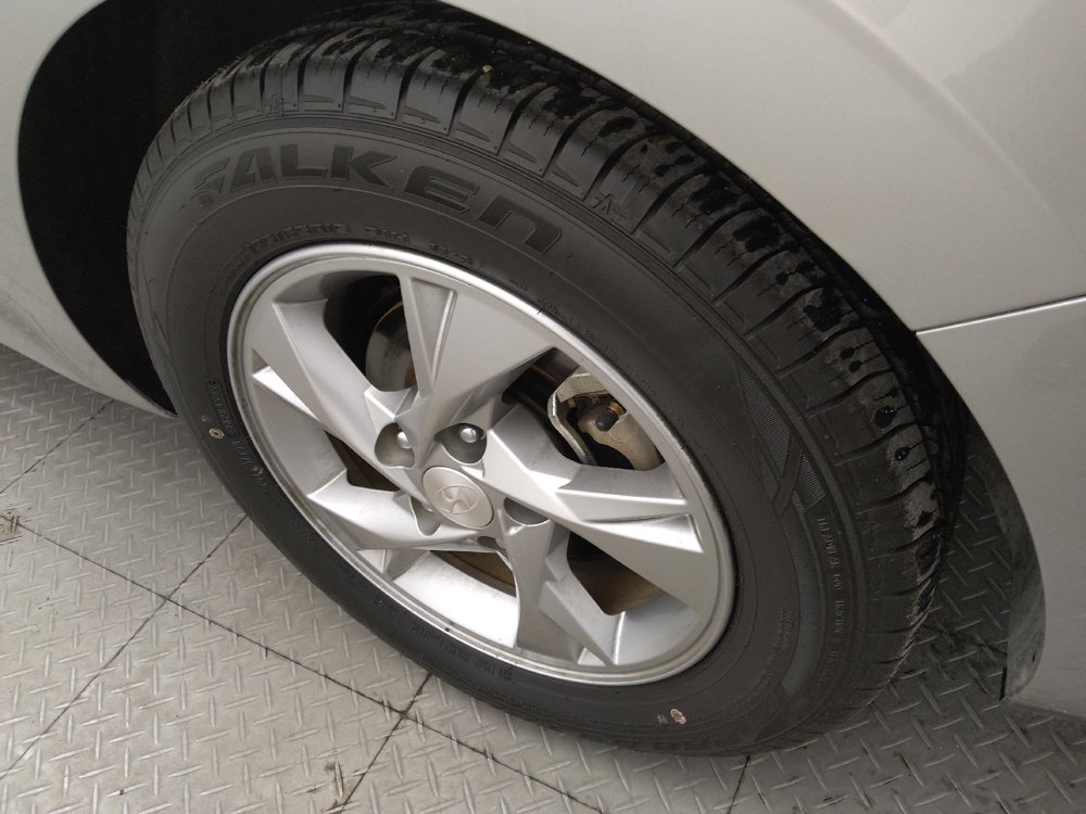 Used 2021 Hyundai Elantra SE FWD image 31
