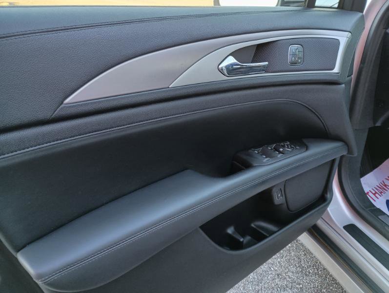 Used 2017 Lincoln MKZ Premiere image 26