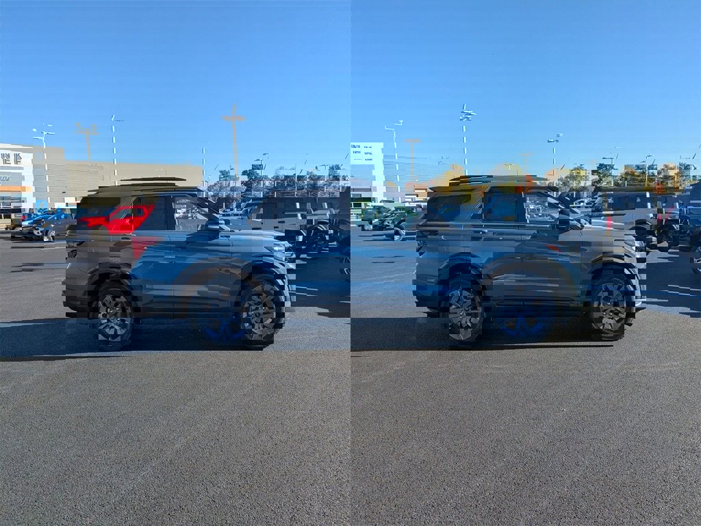 New 2026 Ford Explorer Active w/ Active Comfort Package image 4