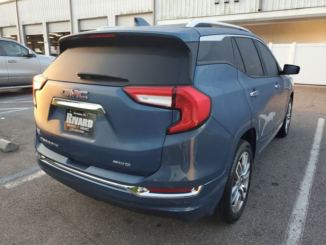 Used 2024 GMC Terrain Denali w/ Denali Premium Package image 4
