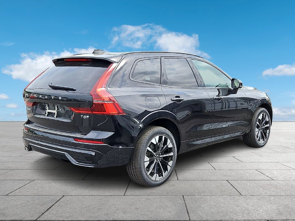 New 2026 Volvo XC60 T8 Plus w/ Protection Package Premier AWD/4WD image 7