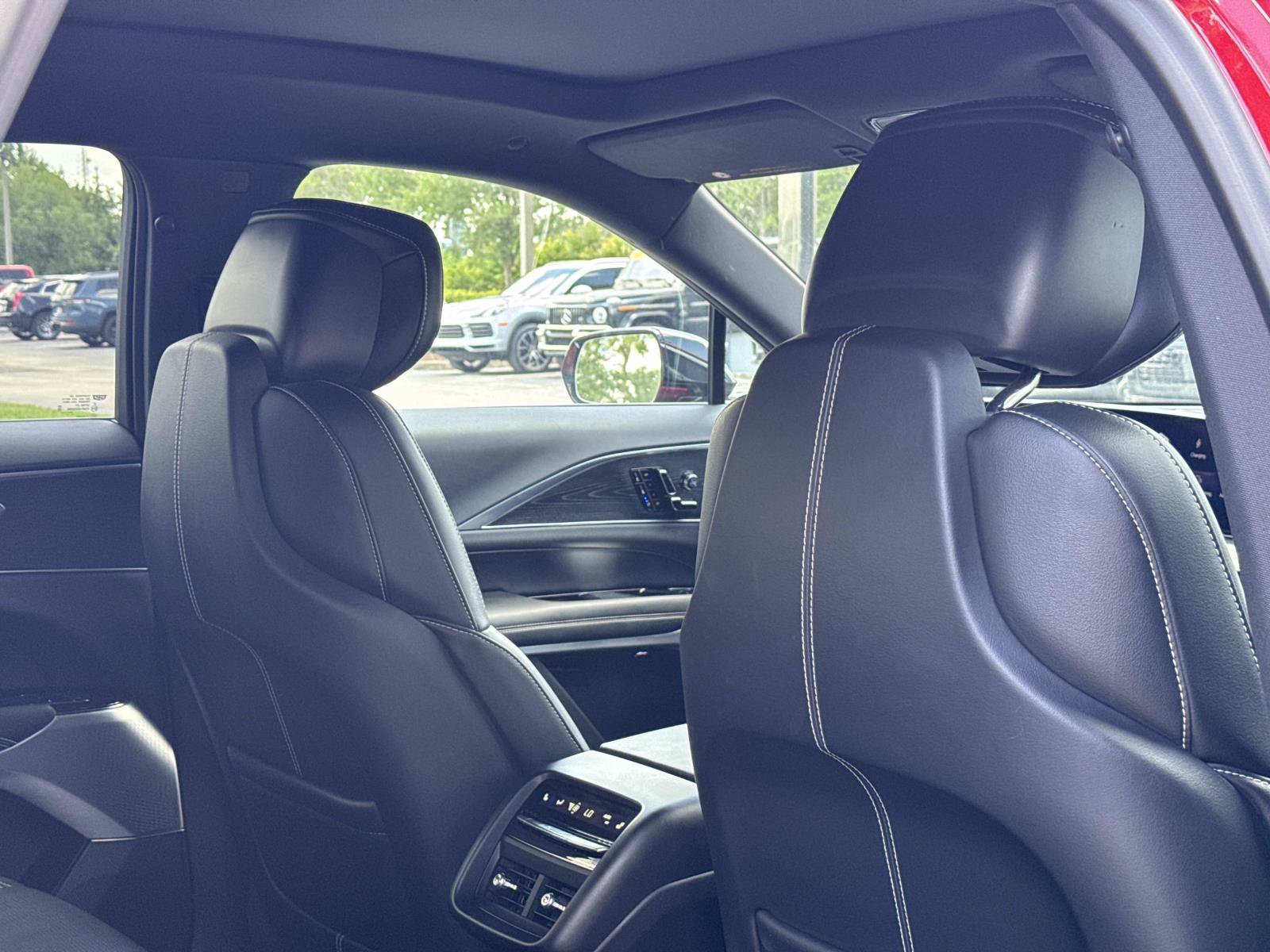 Certified 2025 Cadillac Lyriq Luxury w/ LPO, Floor Liner Package AWD/4WD image 27