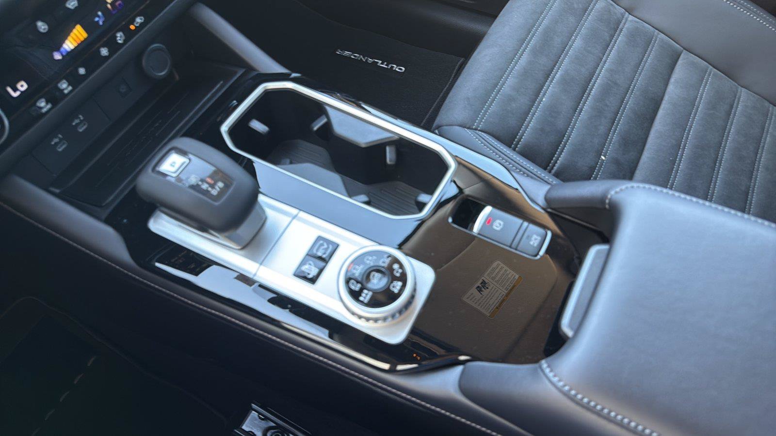 New 2026 Mitsubishi Outlander SE AWD/4WD image 15