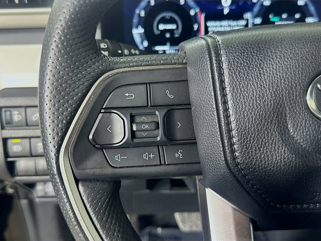 Used 2024 Toyota Tacoma TRD Off-Road image 22