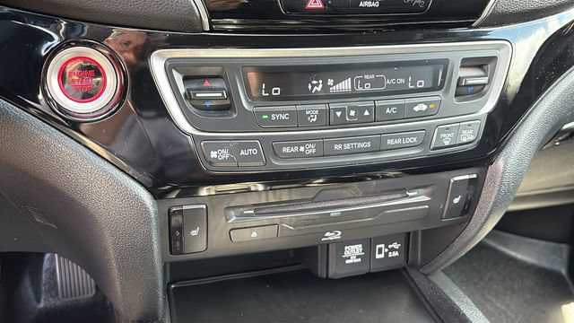 Used 2021 Honda Pilot Touring image 19