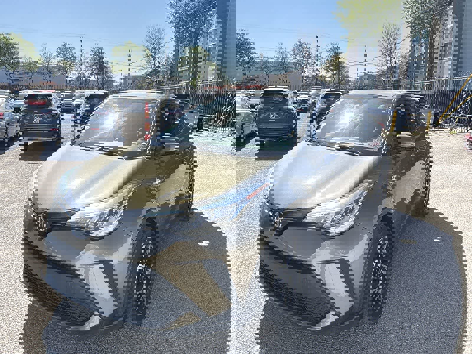 Used 2021 Toyota C-HR XLE image 17