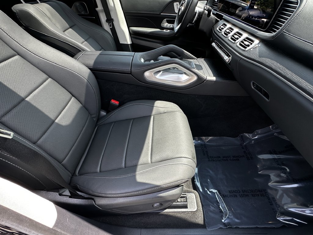 Certified 2026 Mercedes-Benz GLS 450 4MATIC w/ AMG Line Exterior image 15