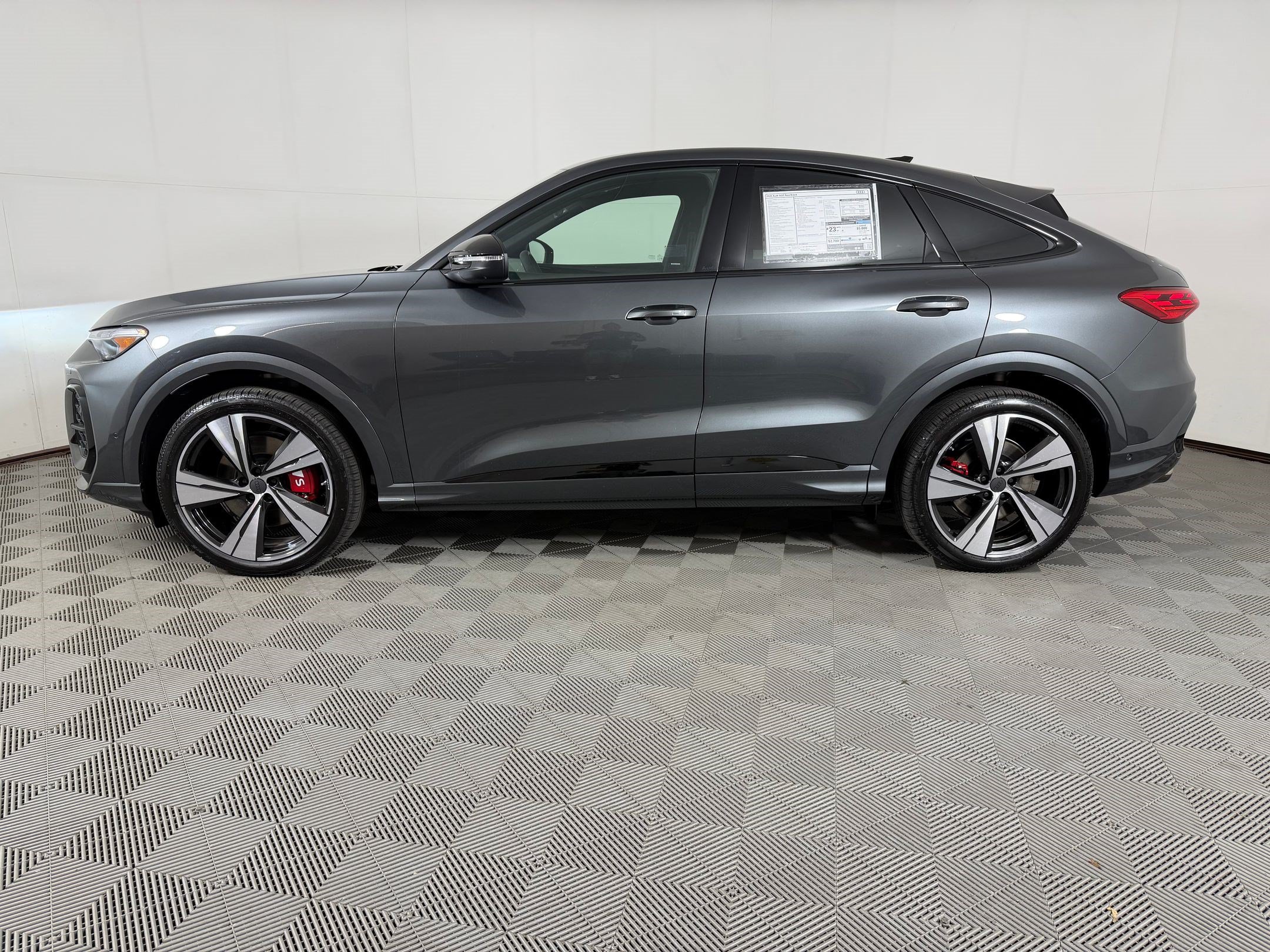 New 2026 Audi SQ5 Premium Plus AWD/4WD image 2