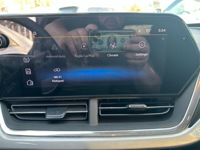 Used 2025 Chevrolet Trax LT FWD image 14