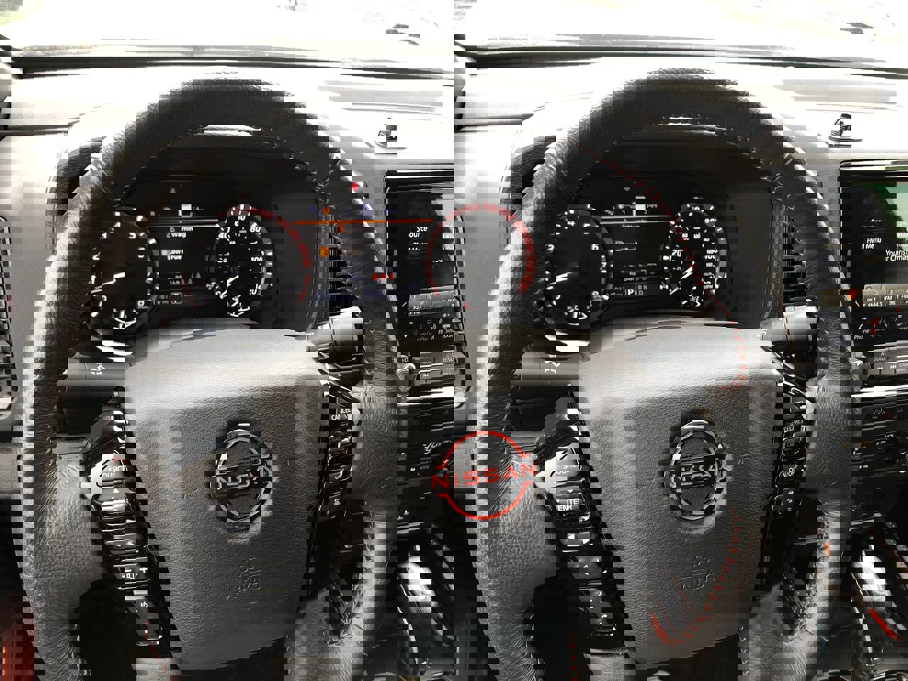 Used 2024 Nissan Frontier PRO-4X w/ Technology Package image 15